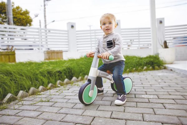 Mi primera bicicleta de equilibrio Vespa mint de Hape