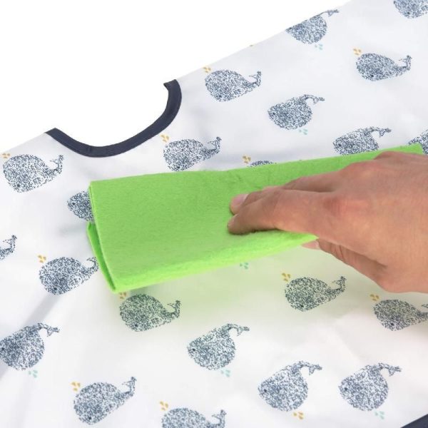 Babero impermeable con mangas ballenas Lassig