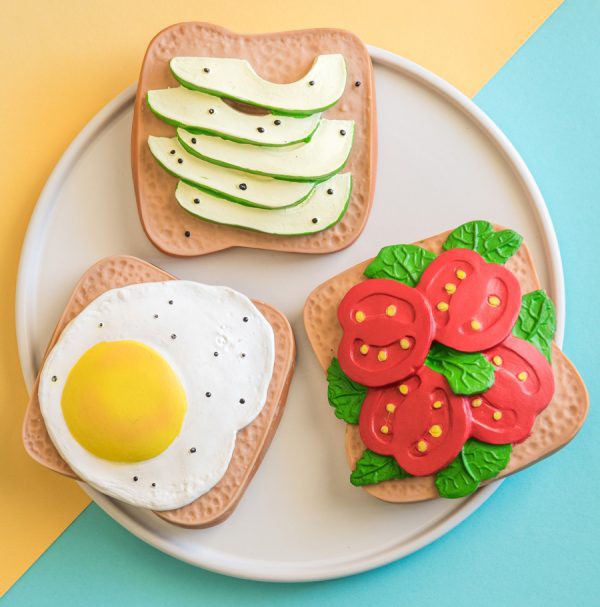 Mordedor tostada con kiwi Lolaletost