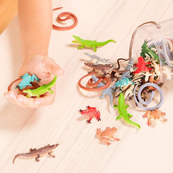 Bote con 60 piezas de reptiles
